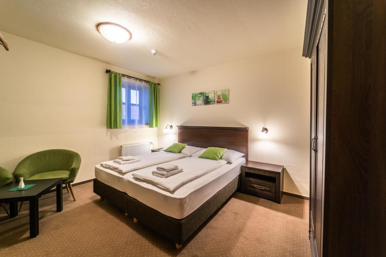 Hotel Koruna Prachatice Esterno foto