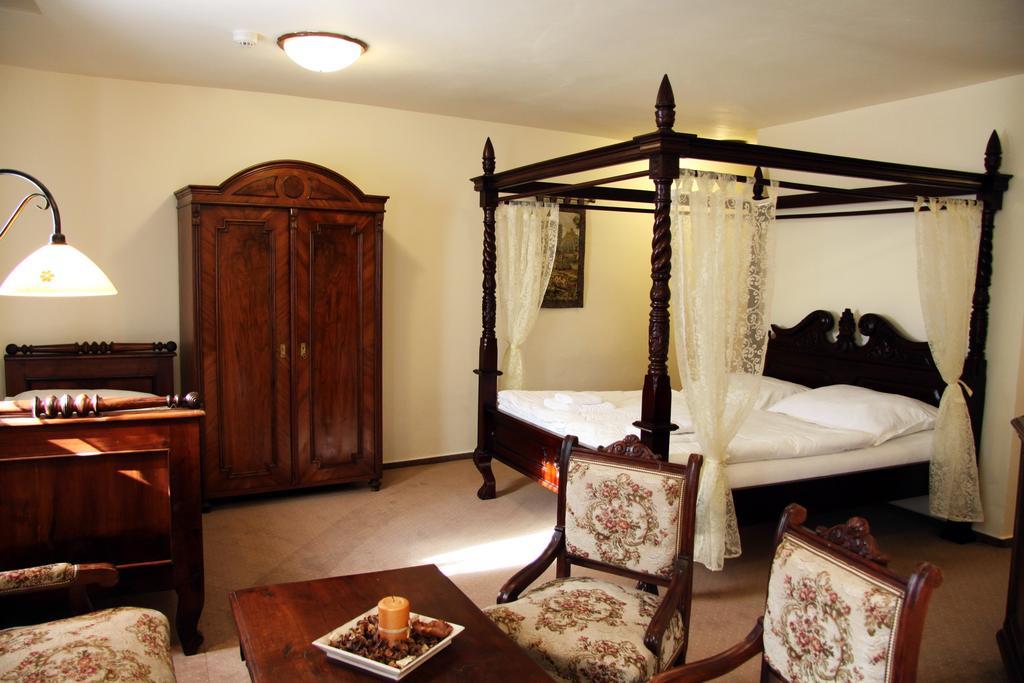 Hotel Koruna Prachatice Esterno foto