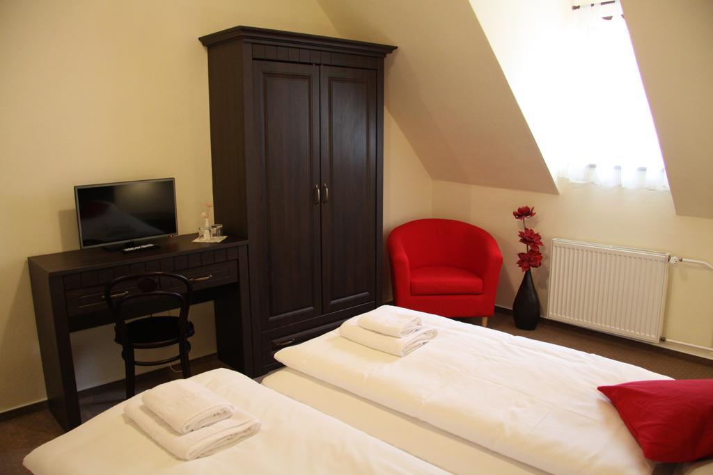 Hotel Koruna Prachatice Esterno foto