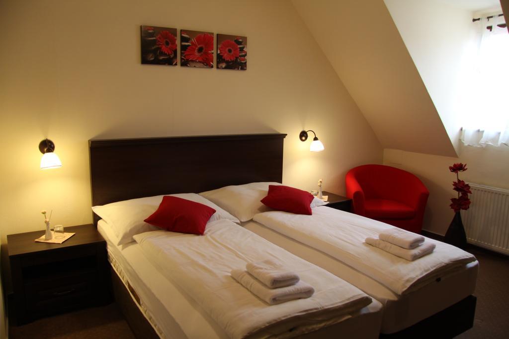 Hotel Koruna Prachatice Esterno foto